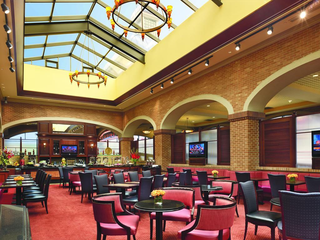 Ameristar Casino Hotel Council Bluffs Exterior photo
